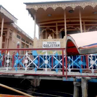Young Gulistan Houseboat, Srinagar 1